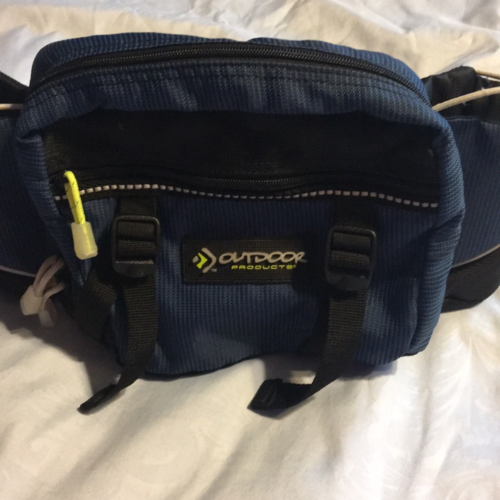 Outdoor products fanny hydration pack.